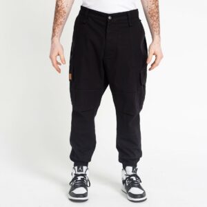 black pants cargo